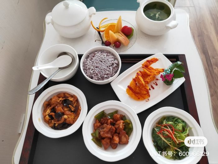 精致月子餐